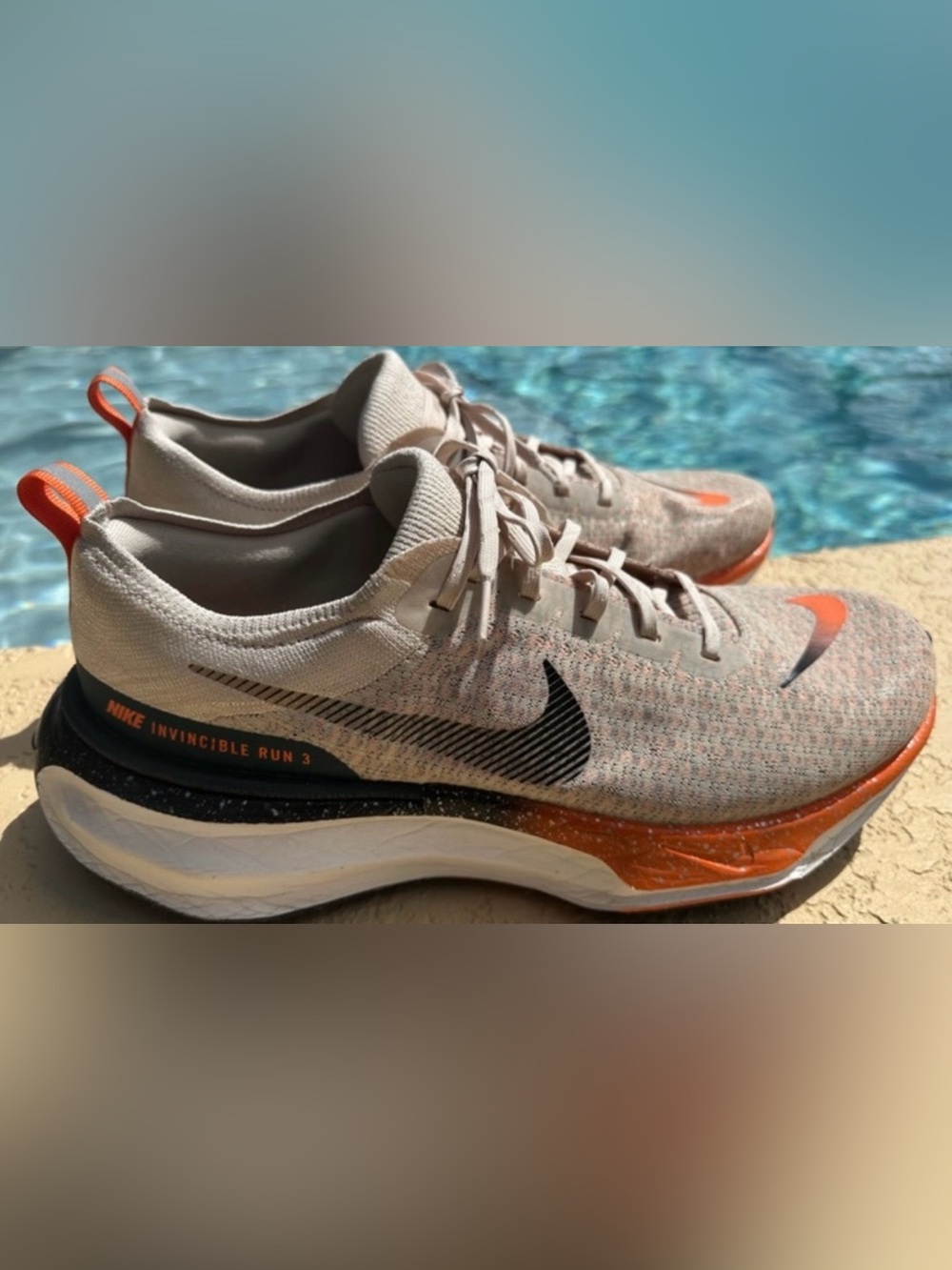 Nike ZoomX Invincible Run 3 Oatmeal Safety Orange Running Shoes Size 14 in VGC